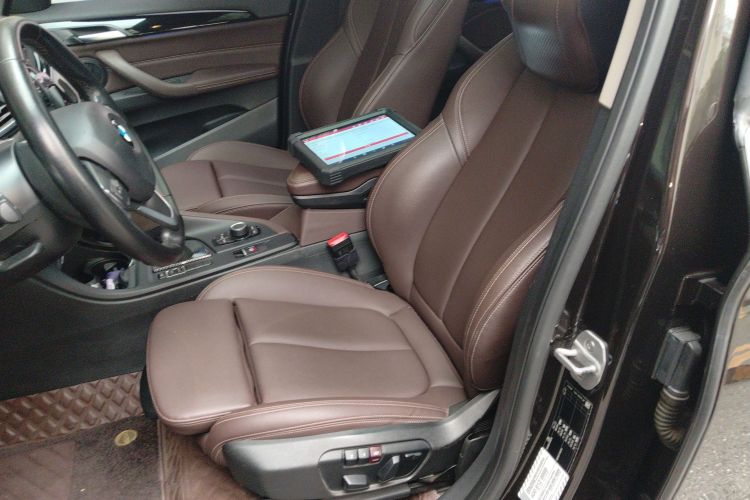 宝马X1 2020款 sDrive20Li 时尚型中控内饰19