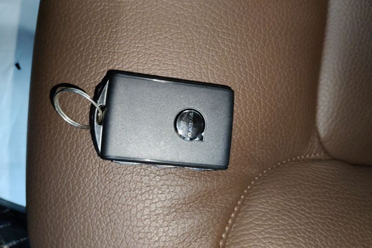 沃尔沃S90 2022款 B5 智逸豪华版中控内饰7001