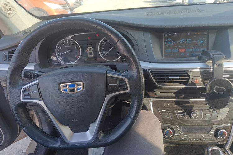 吉利汽车 博瑞 2015款 2.4L 舒适型中控内饰12