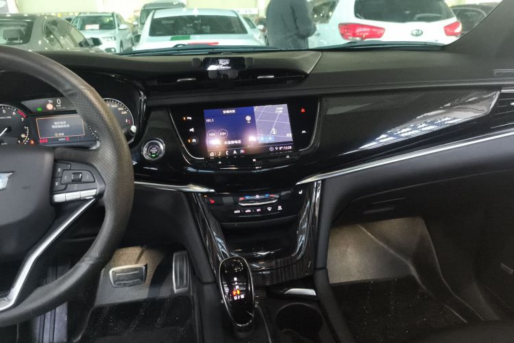 凯迪拉克XT6 2020款 28T 七座豪华运动型至享安全版中控内饰16