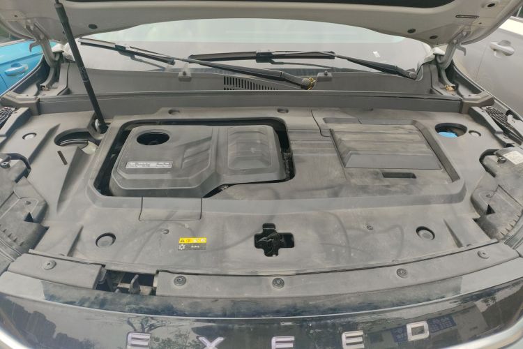 星途凌云 2021款 400T 两驱星尊版机舱底盘24