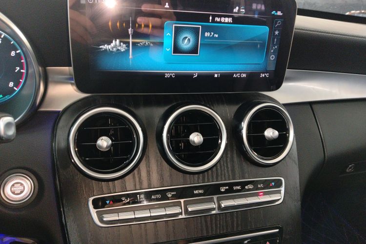奔驰C级 2021款 C 260 L 运动版中控内饰16