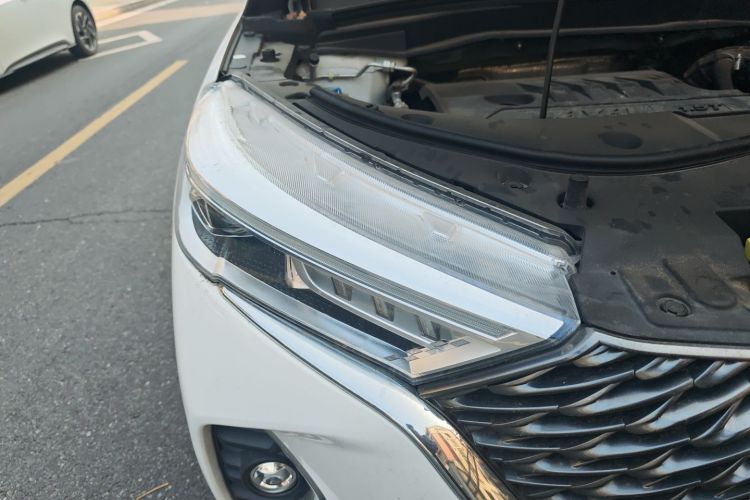 哈弗M6 2021款 PLUS 1.5T DCT豪华智联型车身外观8