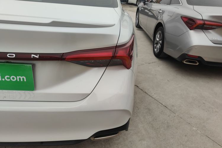 丰田 亚洲龙 2021款 2.5L 豪华版车身外观9