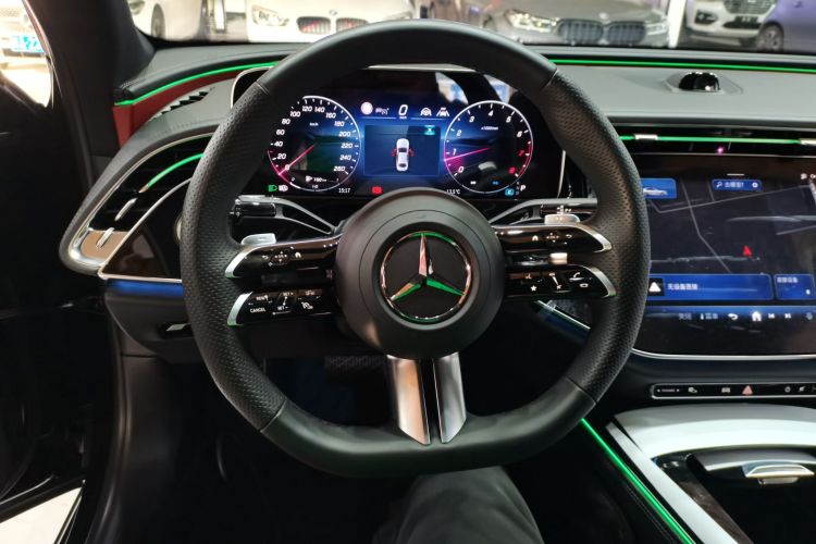 奔驰E级 2024款 E 300 L 豪华运动型中控内饰13