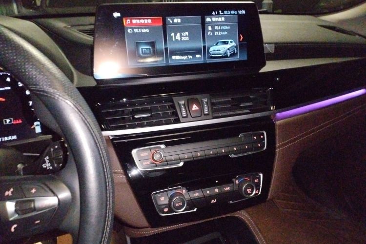 宝马X2 2023款 sDrive25i M越野套装中控内饰16