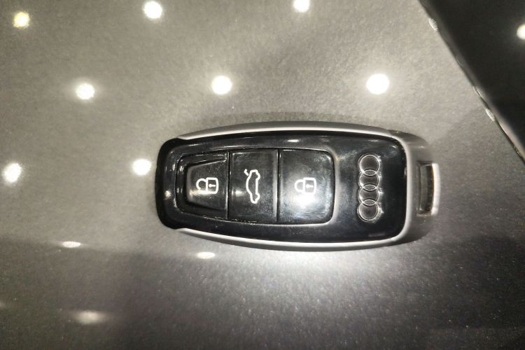 奥迪Q3 Sportback 2020款 40 TFSI 时尚型中控内饰7001