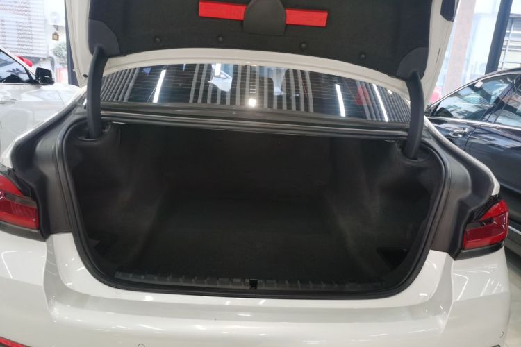 宝马5系 2021款 525Li M运动套装机舱底盘23