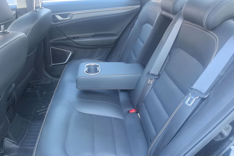 吉利汽车 帝豪GL 2018款 1.4T DCT精英智联型中控内饰7004