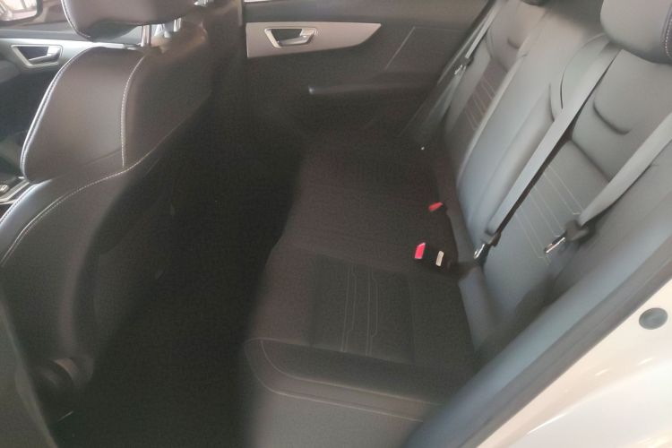 比亚迪 秦 2019款 1.5L 自动豪华型中控内饰21