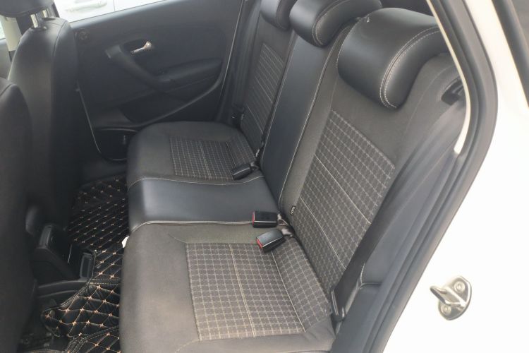 大众 Polo 2014款 1.6L 自动舒适版中控内饰7004