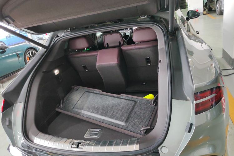 腾势Z9GT 2024款 1100四驱Ultra版机舱底盘23