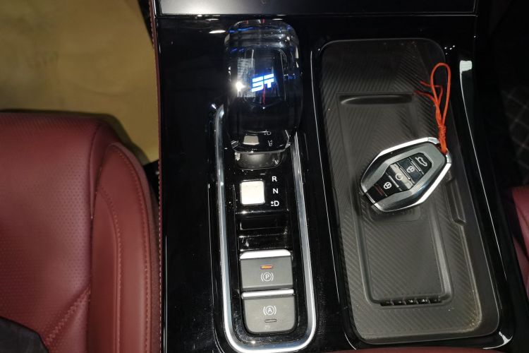 捷途X70 PLUS 2025款 1.5T 旗舰版 5座中控内饰18