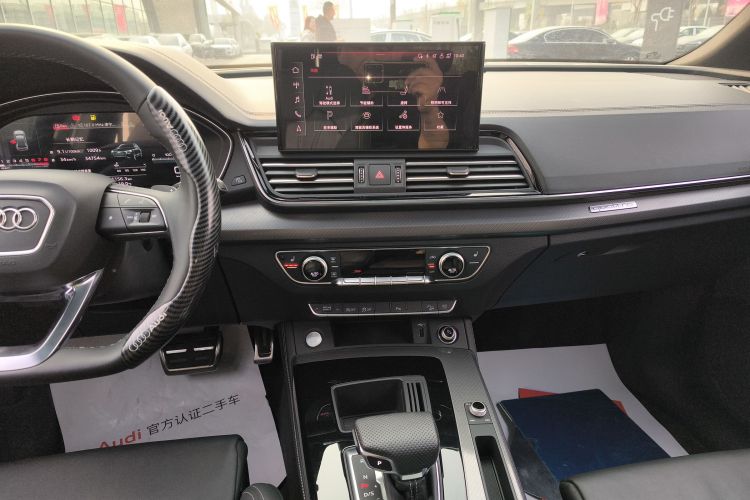 奥迪Q5L 2024款 40 TFSI 豪华动感型中控内饰16