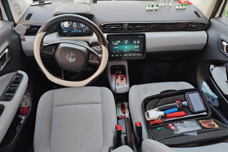 零跑汽车 零跑T03 2023款 200轻享版中控内饰12