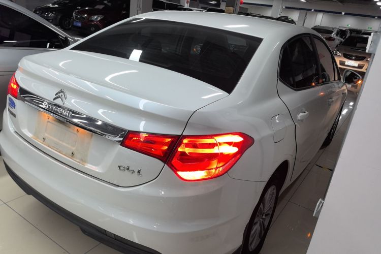 雪铁龙C4L 2015款 1.2T 自动豪华版车身外观6005