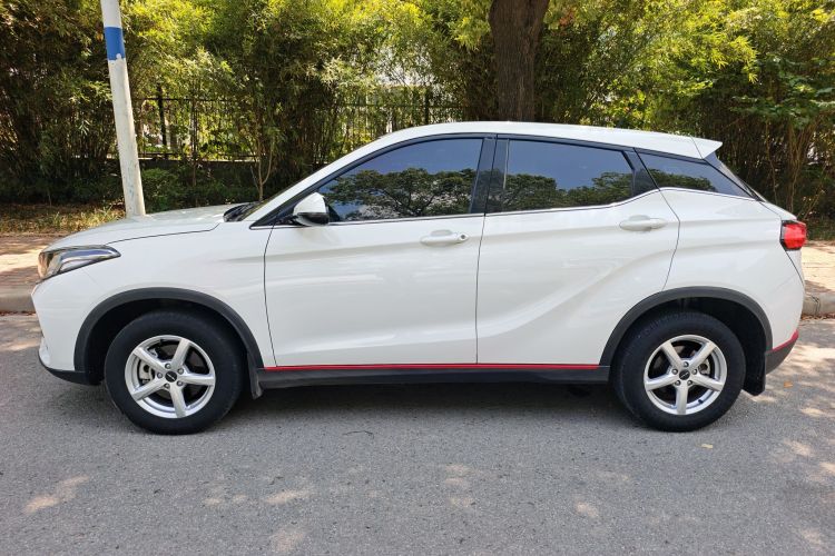 东风风光 风光500 2022款 1.5L CVT悦享型车身外观4