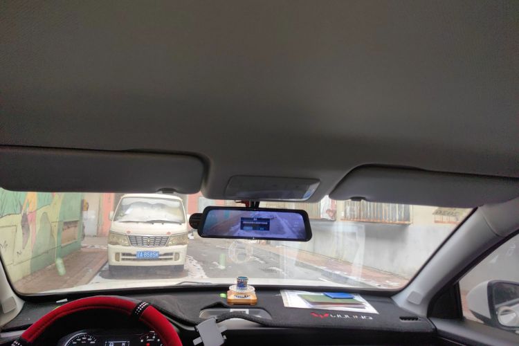 五菱汽车 五菱星驰 2022款 1.5L 手动自由型中控内饰22