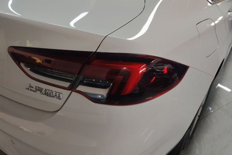 别克 君威 2020款 552T 精英型车身外观9