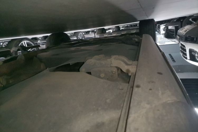 大众 威然 2020款 330TSI 豪华版局部细节9001