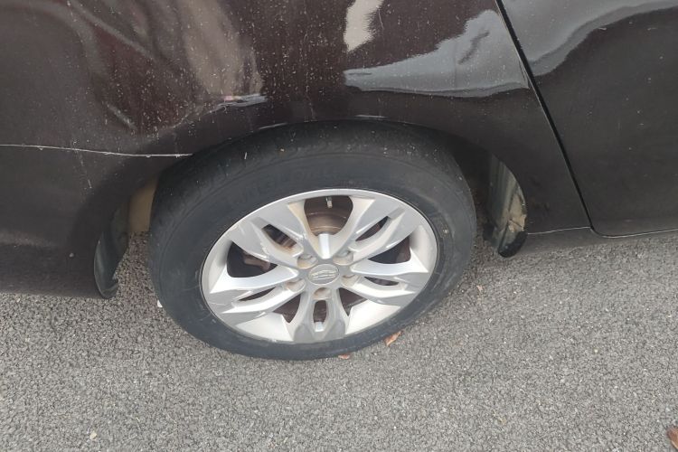 吉利汽车 帝豪 2015款 三厢 1.5L 手动向上版车身外观6007