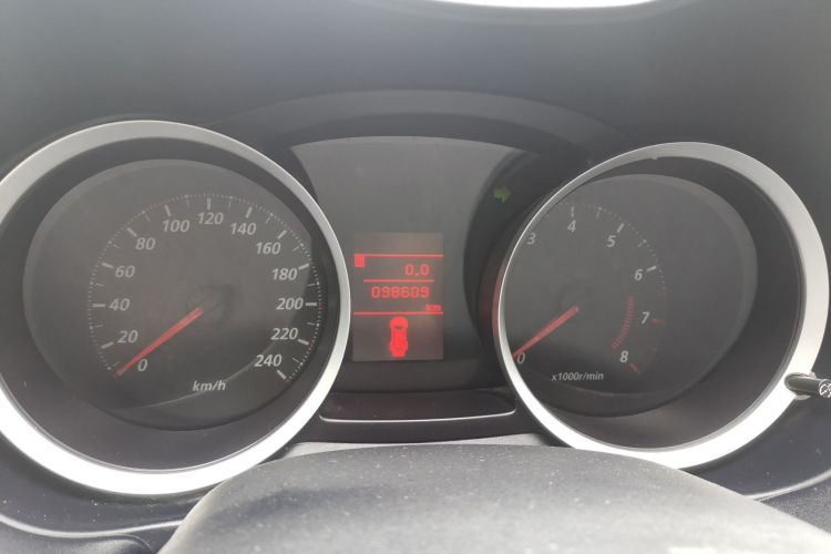 三菱 翼神 2014款 竞速版 1.8L CVT舒适型局部细节14