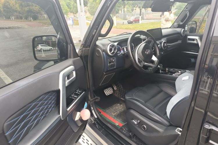 北京越野 北京BJ40 2019款 PLUS 2.3T 自动四驱尊享版 国VI中控内饰20