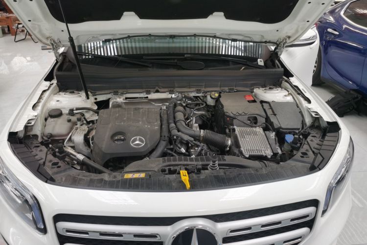 奔驰GLB 2023款 改款 GLB 200 动感型机舱底盘24