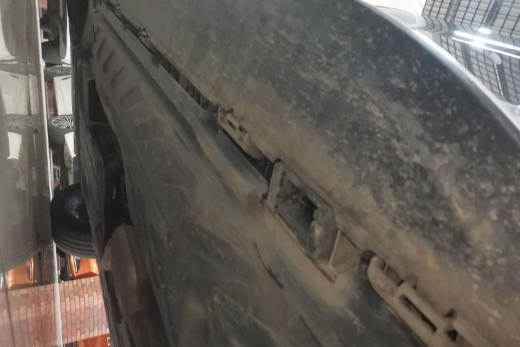 奔驰GLC 2020款 GLC 300 L 4MATIC 动感型局部细节9002