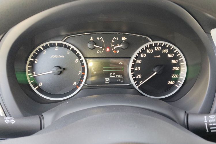 日产 轩逸 2024款 改款三 经典 1.6XE CVT舒适版中控内饰14