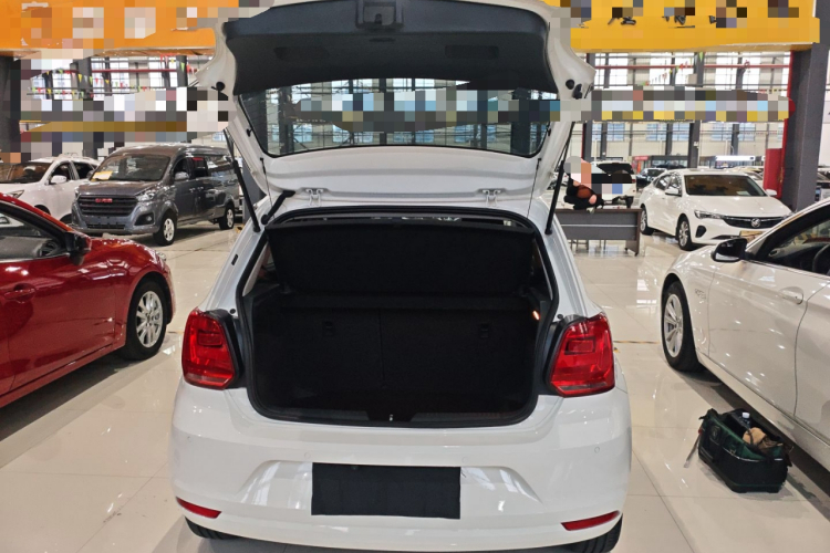 大众 Polo 2016款 1.6L 自动舒适型机舱底盘23