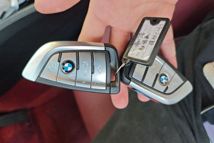 宝马5系新能源 2022款 535Le M运动套装中控内饰11