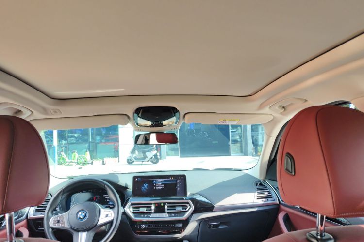 宝马iX3 2023款 领先型局部细节22