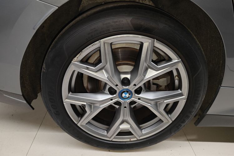 宝马i3 2022款 eDrive 35 L车身外观6008