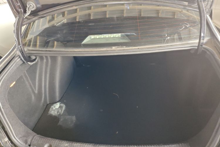 大众 朗逸 2017款 1.6L 自动风尚版机舱底盘23