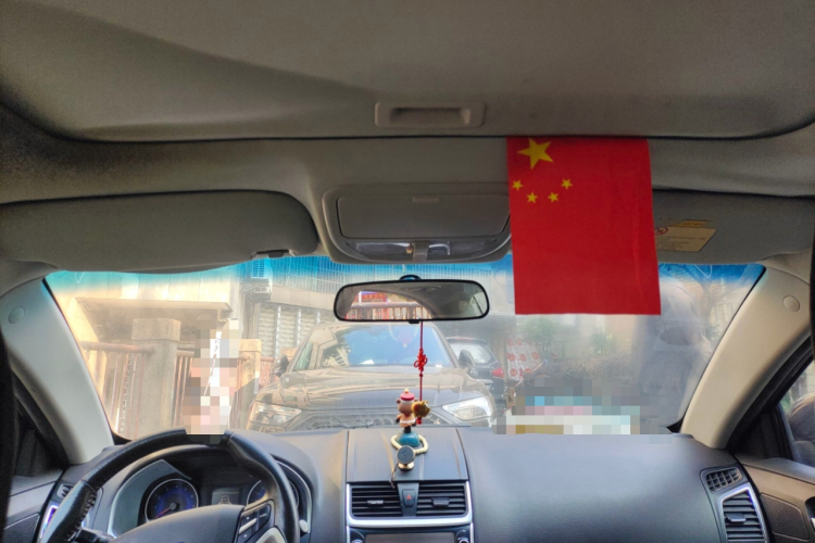 吉利汽车 帝豪 2015款 三厢 1.5L 手动向上版中控内饰22