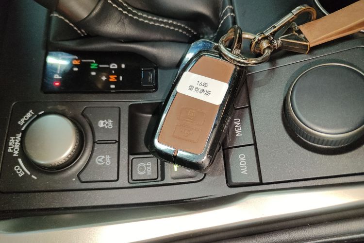 雷克萨斯NX 2015款 200 前驱 锋行版中控内饰11