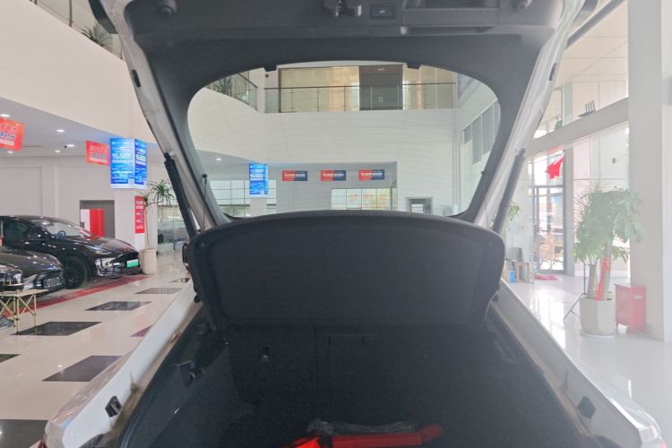 一汽-大众CC 2024款 380TSI 夺目 众享款机舱底盘23