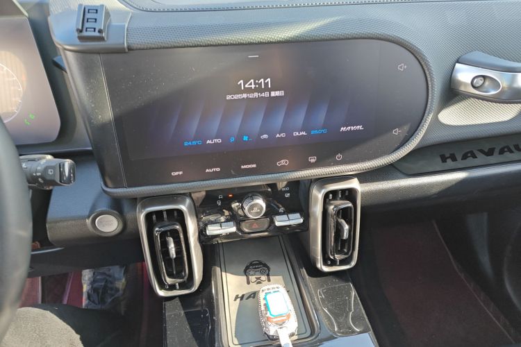 哈弗大狗 2022款 1.5T DCT两驱马犬追猎版中控内饰16