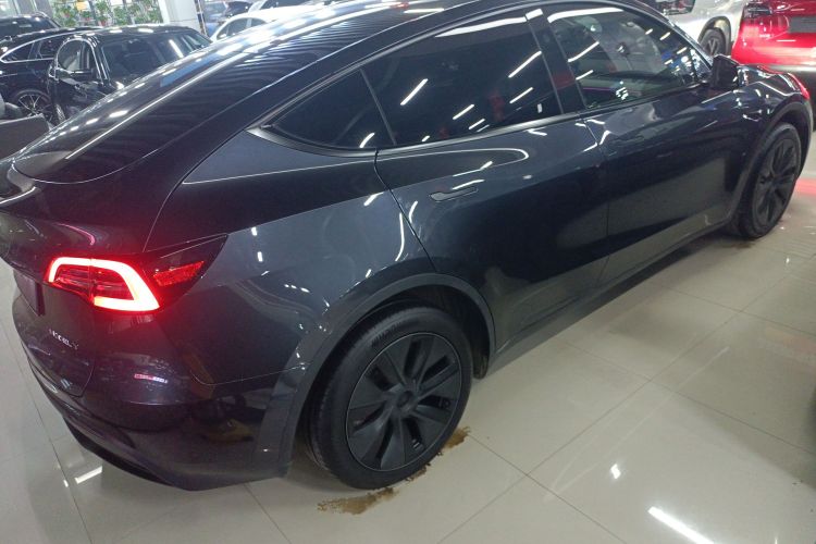特斯拉 Model Y 2024款 长续航全轮驱动版车身外观6005