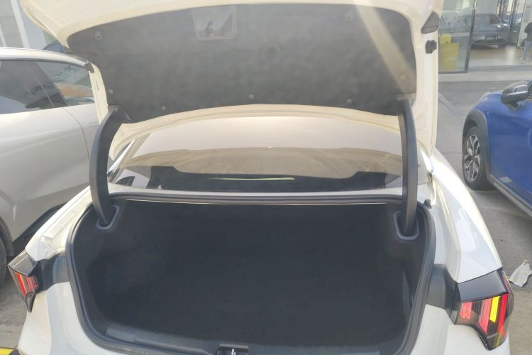 领克03 2023款 2.0TD DCT王者荣耀定制版局部细节23