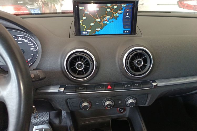 奥迪A3 2016款 Limousine 35 TFSI 领英型中控内饰16