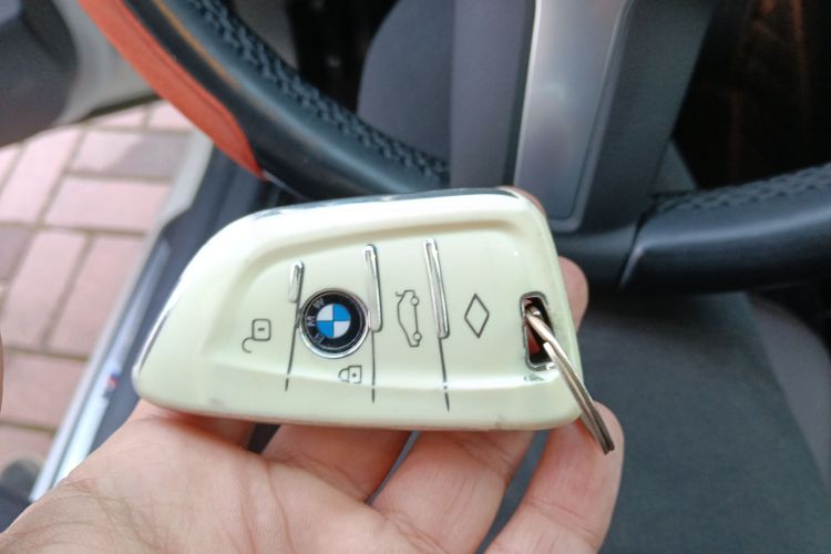 宝马1系 2022款 125i M运动曜夜版中控内饰11