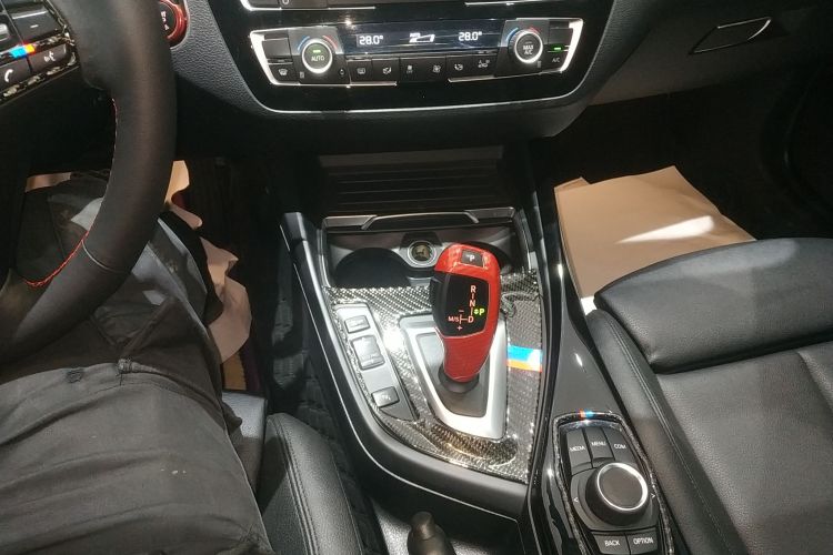 宝马2系(进口) 2019款 225i 运动设计套装中控内饰18