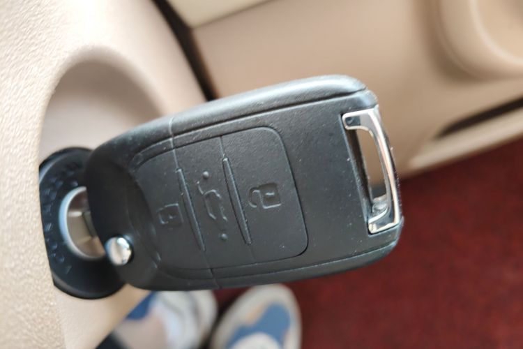 五菱汽车 宏光MINIEV 2025款 四门版 进阶款中控内饰7001