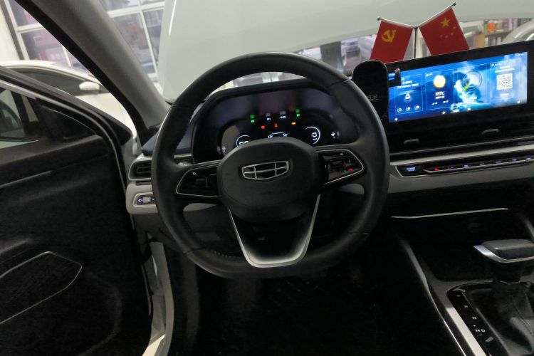 吉利汽车 帝豪 2022款 第4代 1.5L CVT旗舰型中控内饰13