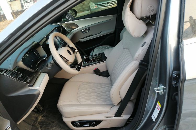 比亚迪 汉 2025款 DM-i 125KM精英型中控内饰19