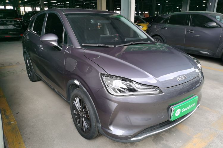 哪吒汽车 哪吒V 2022款 潮 400 Lite车身外观3