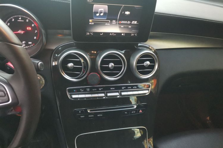 奔驰GLC 2017款 GLC 260 4MATIC 豪华型中控内饰16
