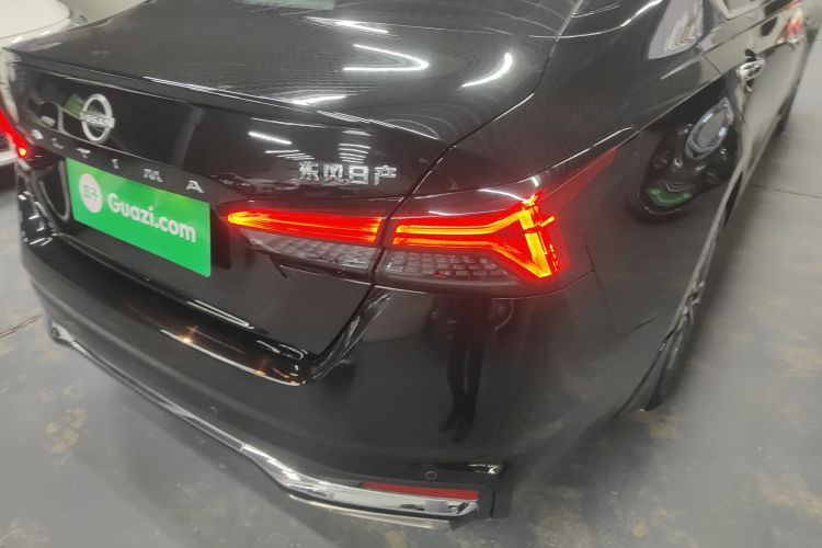 日产 天籁 2022款 2.0L XL-Upr 优享版车身外观9